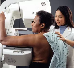woman_receives_mammogram.jpg