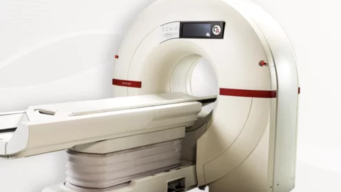 CT scanner screens for cardiovascular disease and lung cancer with single image.