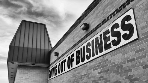 closing closure going out of business shutter